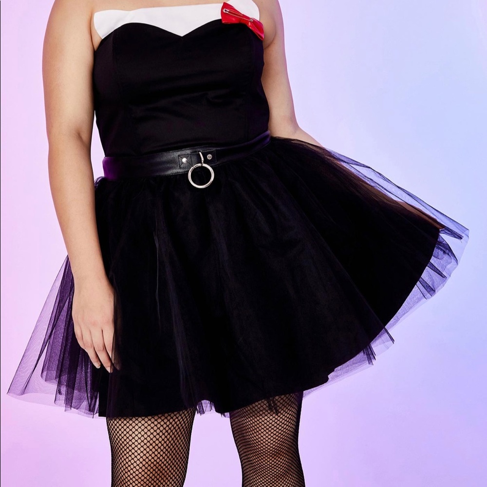 Hello Kitty Mz Out Of Pocket Princess Mini.